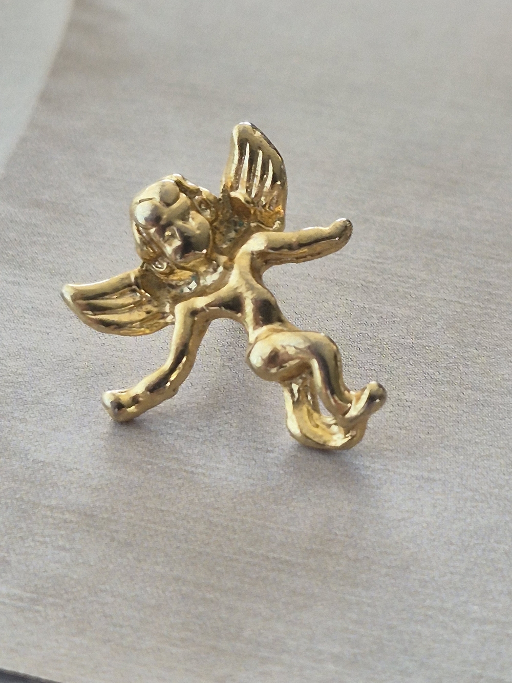 Gold Tone Cherub Angel Lapel Pin Brooch